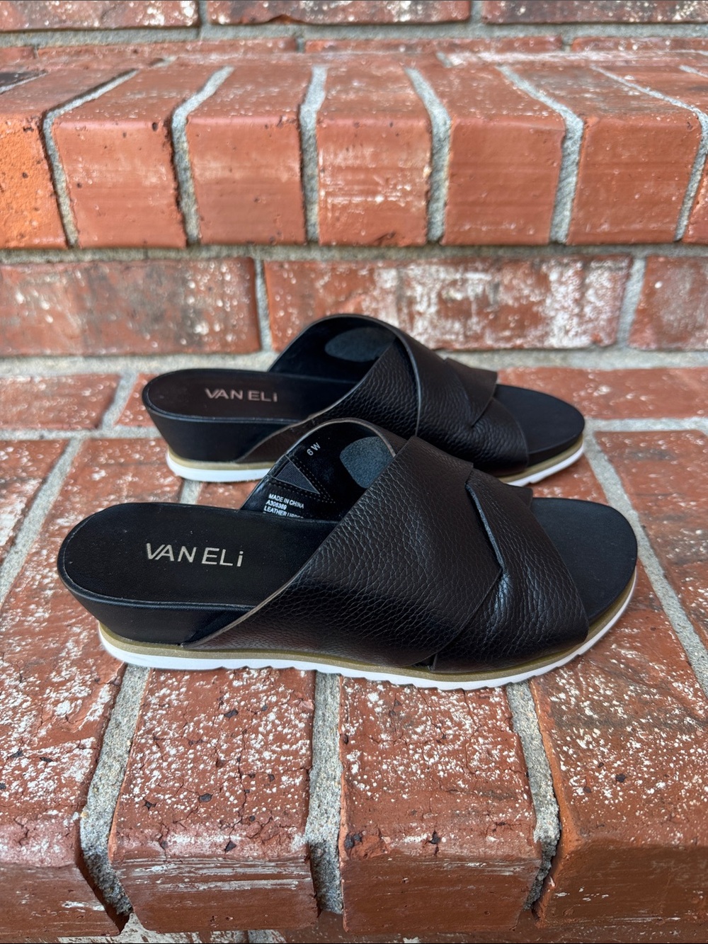 VANELi Black Leather Criss Cross Slide Sandals Platform Wedge Heels Women's 6W